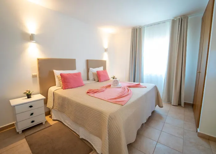 Monte Dos Avos, By Algarveblossom 알부페이라