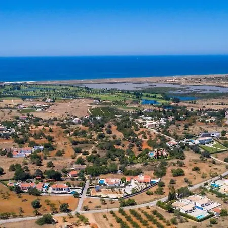 Monte Dos Avos, By Algarveblossom דירה