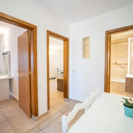 Monte Dos Avos, By Algarveblossom אלבופיירה