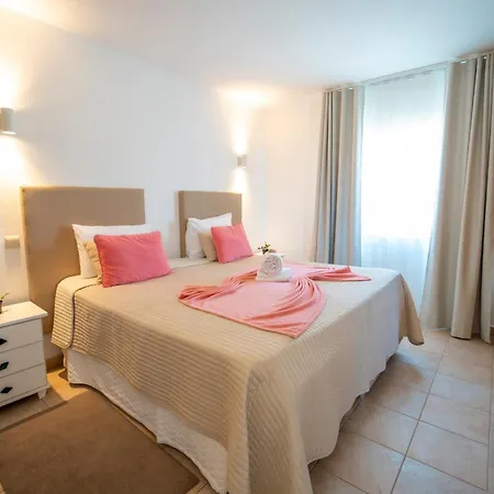 Monte Dos Avos, By Algarveblossom אלבופיירה