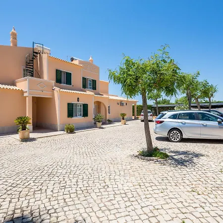 Monte Dos Avós, * Albufeira